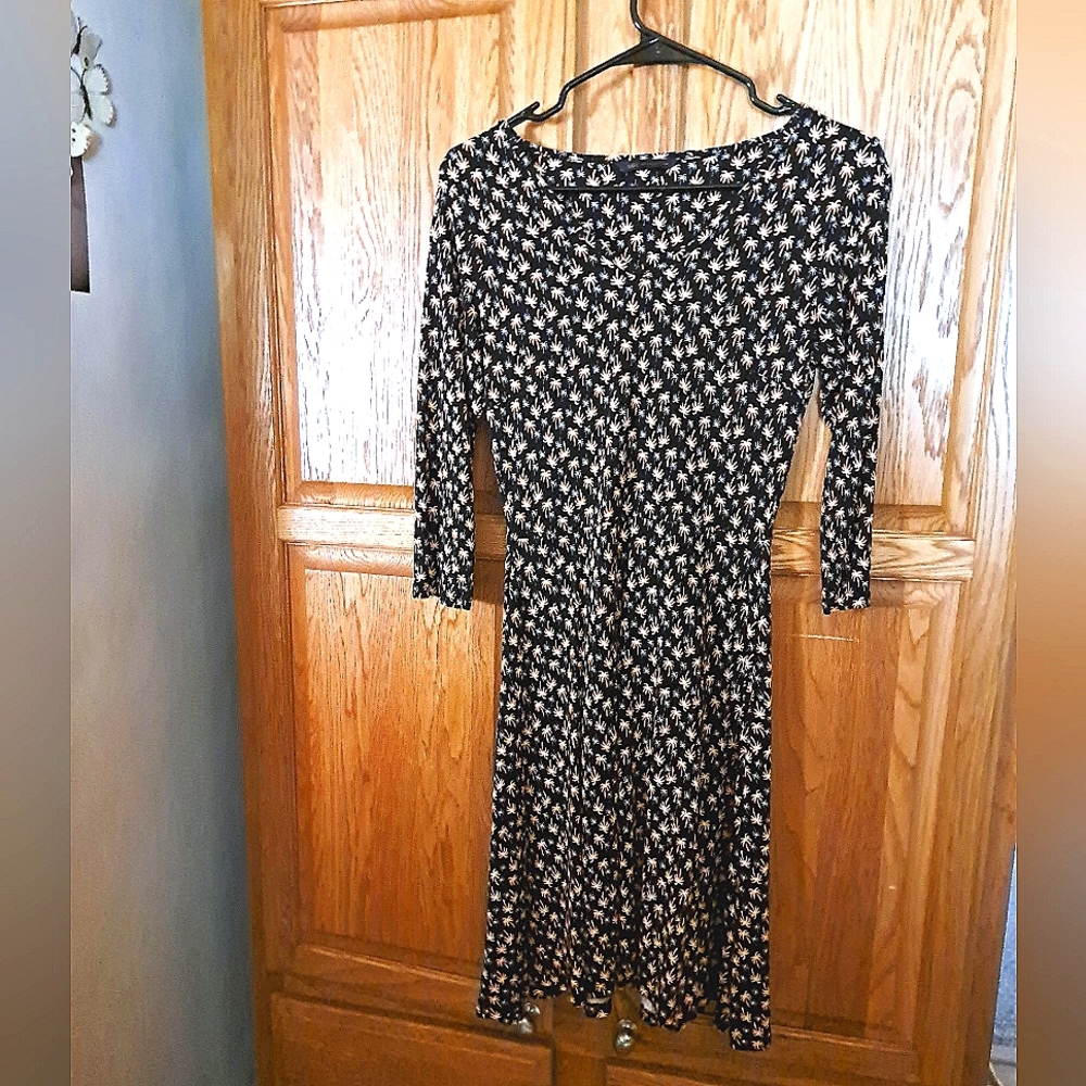 Pretty dress by M&S Collections size 6 bust 34" mint condition